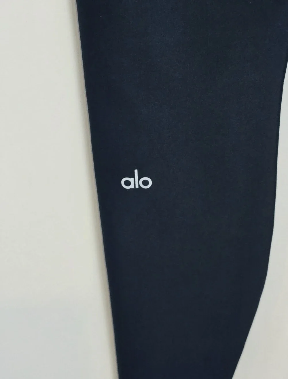 Alo Yoga 7/8 High-Waist Airlift Legging Size Small